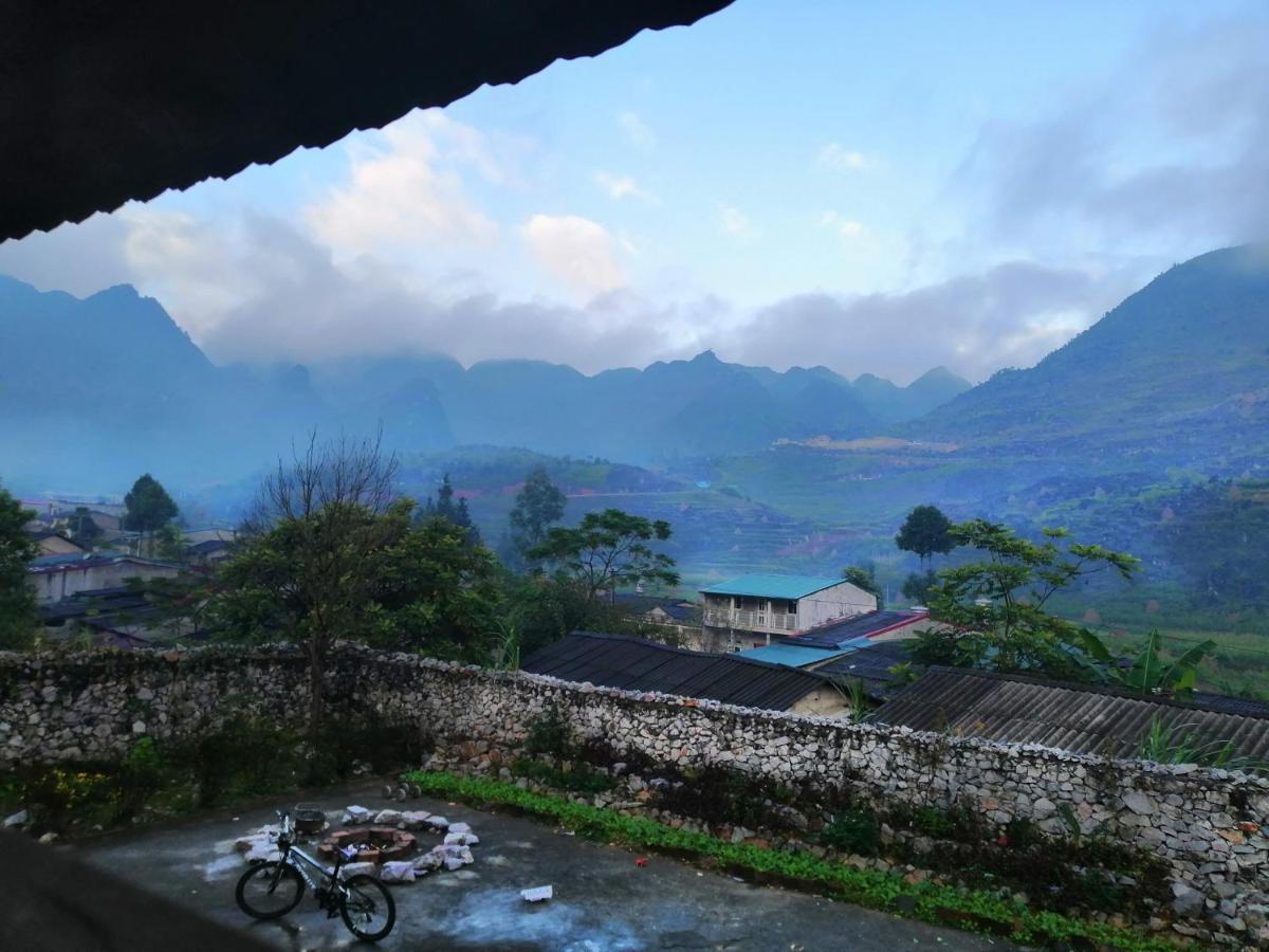 Lo Lo Homestay & Cafe Meo Vac Bagian luar foto