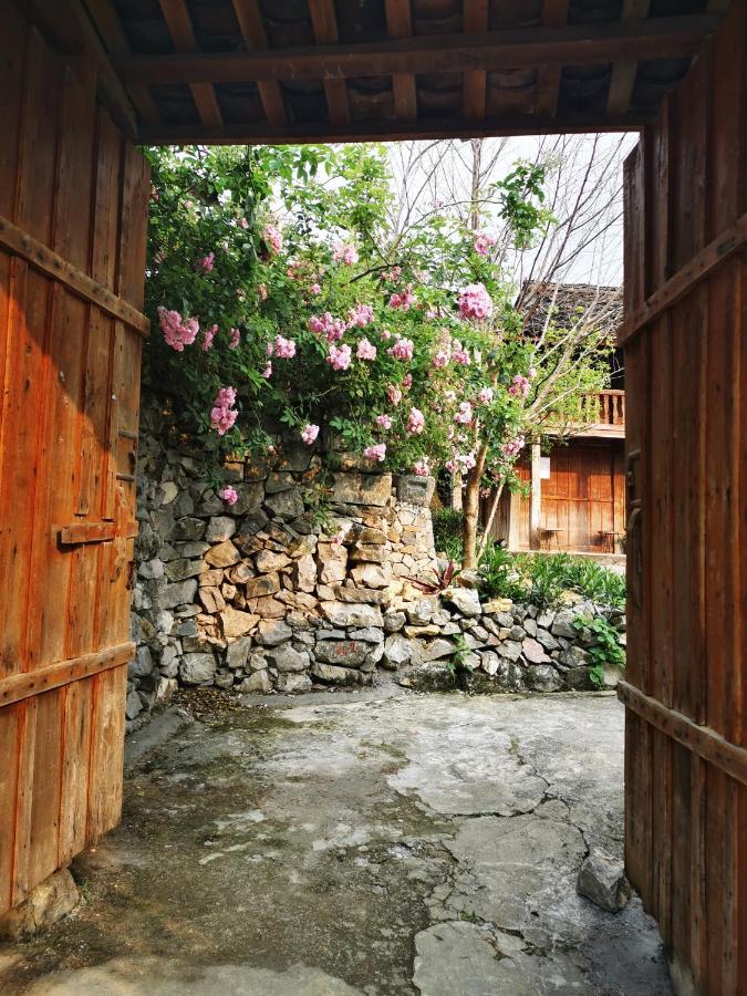 Lo Lo Homestay & Cafe Meo Vac Bagian luar foto