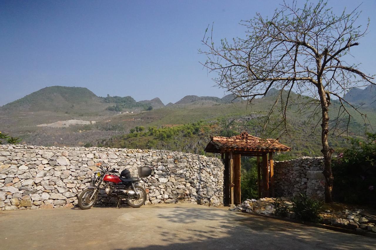 Lo Lo Homestay & Cafe Meo Vac Bagian luar foto